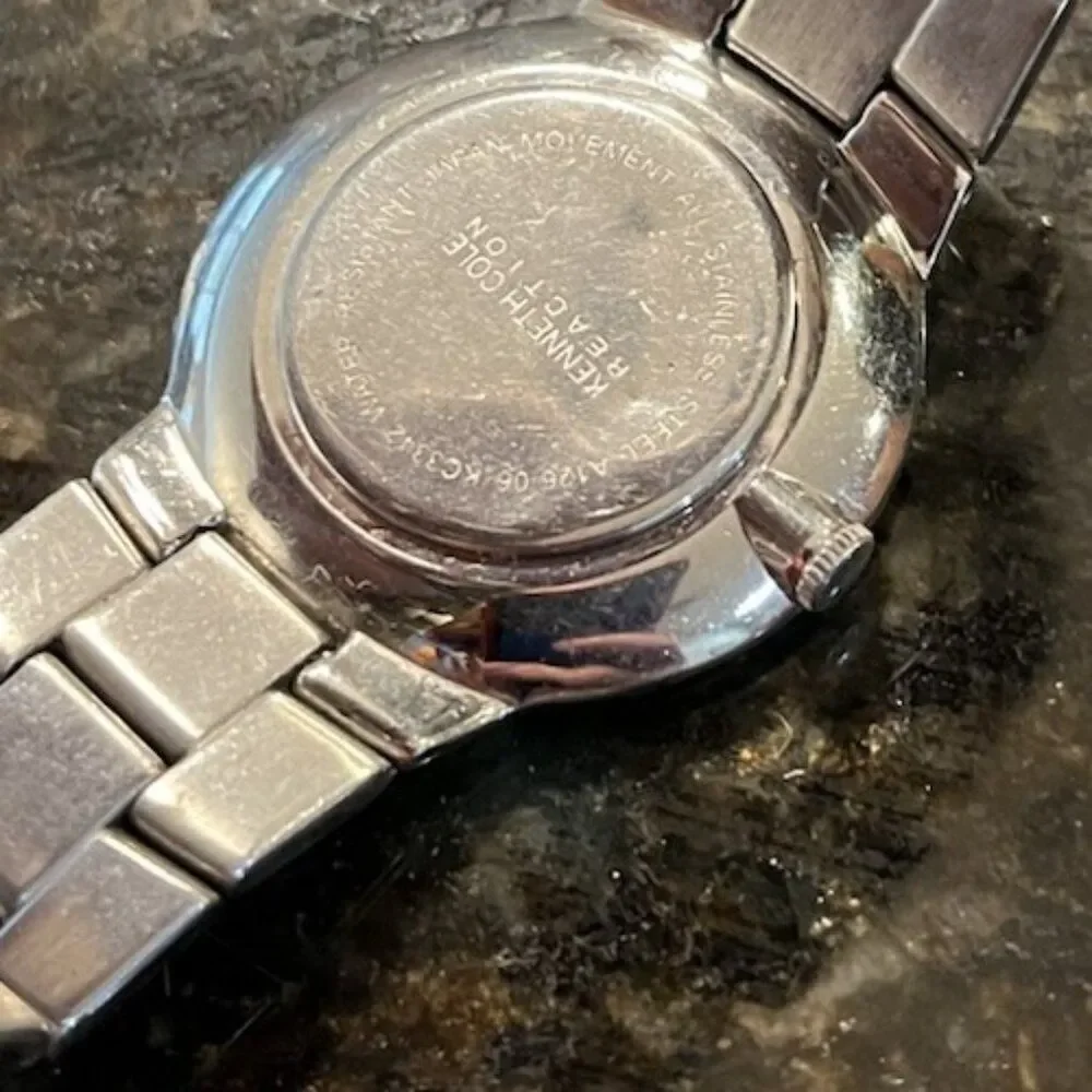 Kenneth Cole Mens Watch Silver Tone Steel Bracelet KC3342 New Battery 7.5